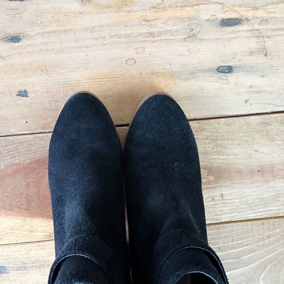 Giani Bernini Oleesia Memory-Foam Ankle Booties Black 6 Suede - Picture 7 of 7